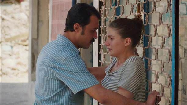 Kırgın Çiçekler : Fotoğraf