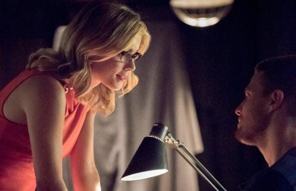 Arrow : Fotoğraf Emily Bett Rickards