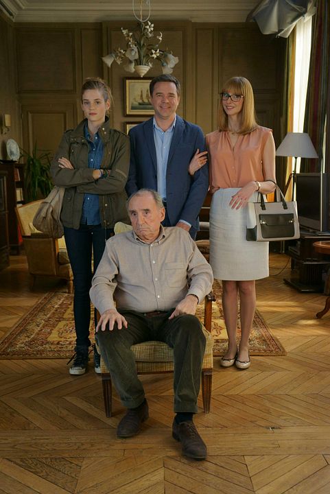 Fotoğraf Frédérique Bel, Guillaume De Tonquédec, Claude Brasseur, Noémie Schmidt