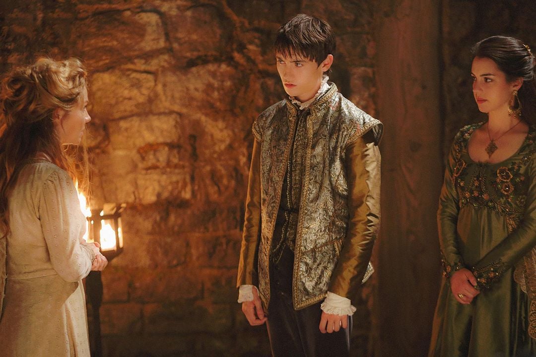 Fotoğraf Adelaide Kane, Megan Follows, Spencer MacPherson