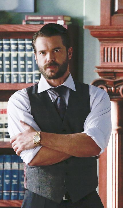 Fotoğraf Charlie Weber