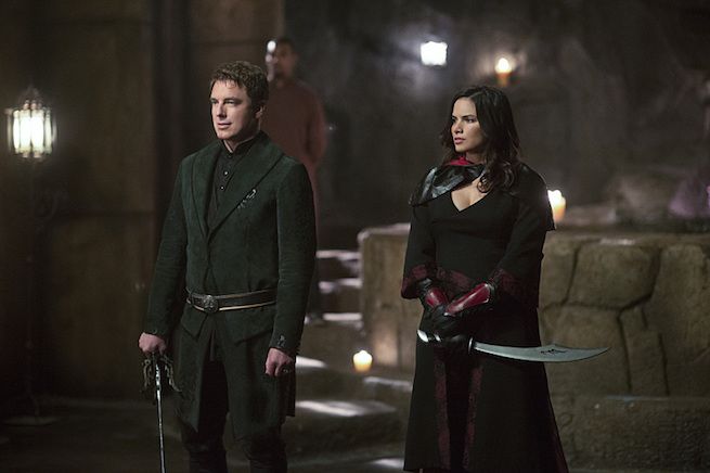 Arrow : Fotoğraf John Barrowman, Katrina Law