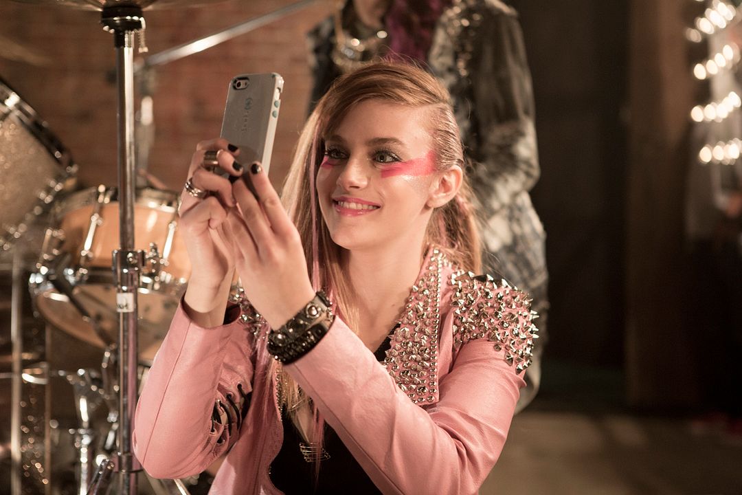 Jem And The Holograms : Fotoğraf Aubrey Peeples