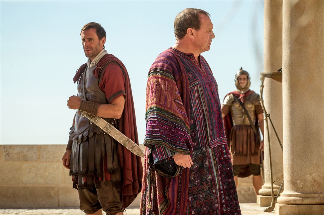 Risen : Fotoğraf Peter Firth, Joseph Fiennes