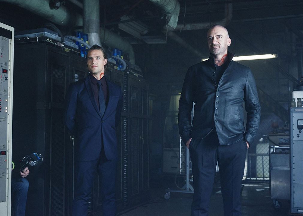 Shadowhunters : Fotoğraf Alan Van Sprang