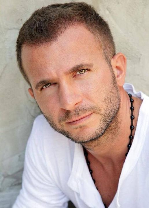 Afiş Özgür Teke