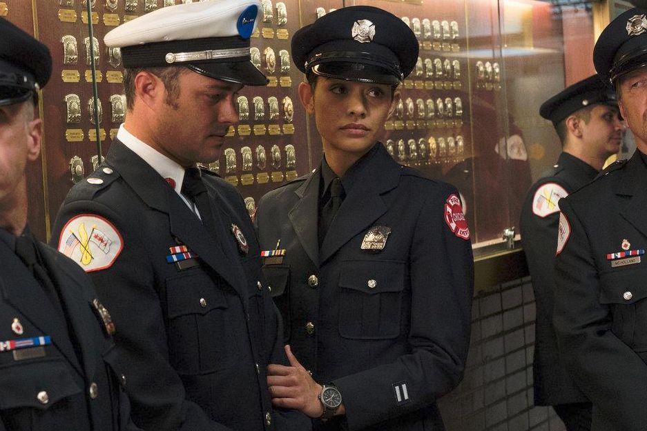 Chicago Fire : Fotoğraf Taylor Kinney, Miranda Rae Mayo