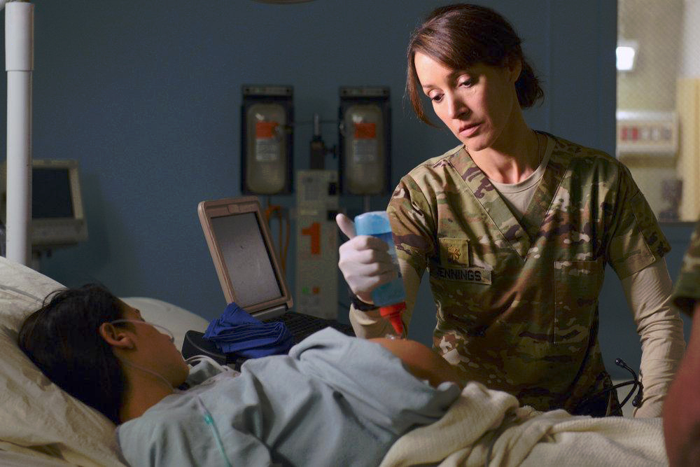 The Night Shift : Fotoğraf Jennifer Beals