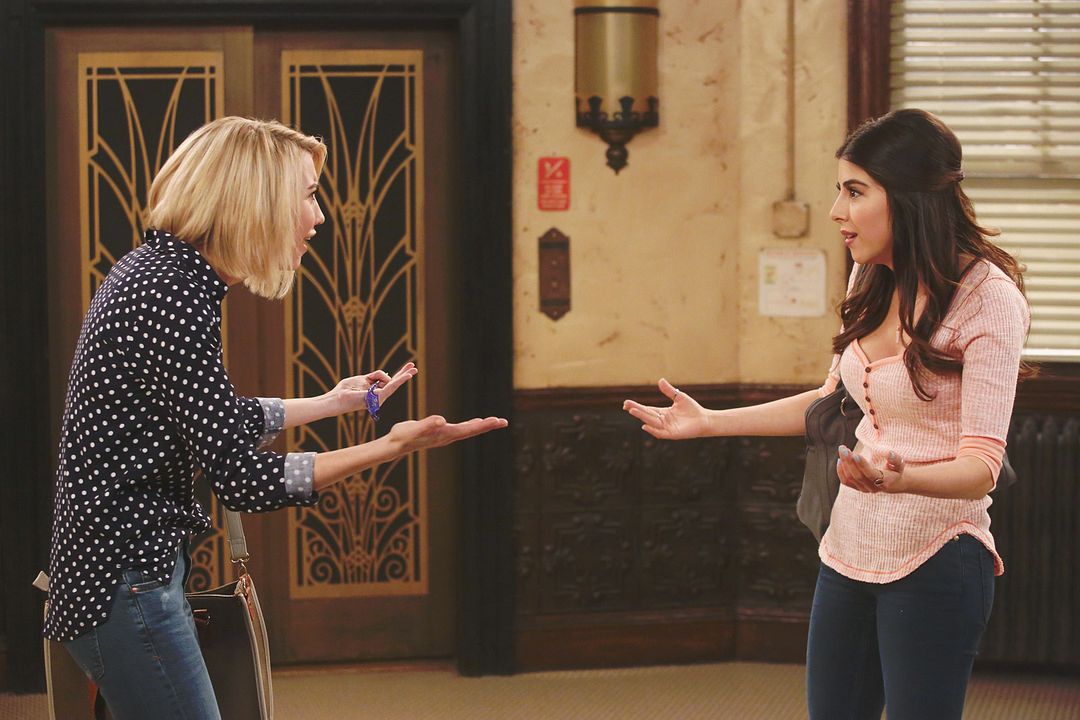 Baby Daddy : Fotoğraf Daniella Monet, Chelsea Kane