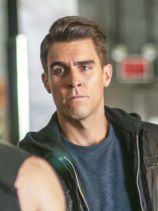 Afiş Josh Segarra