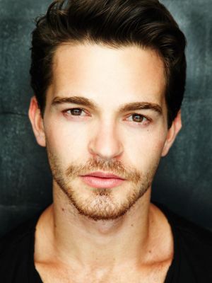 Afiş Dominic Allburn