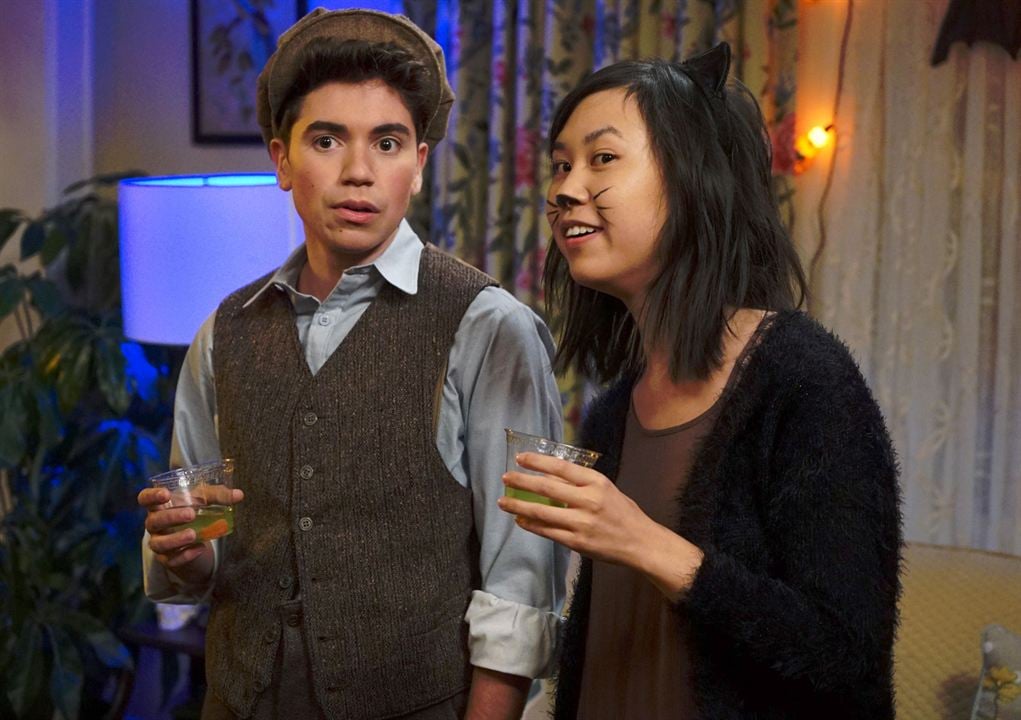 Fotoğraf Noah Galvin, Ramona Young