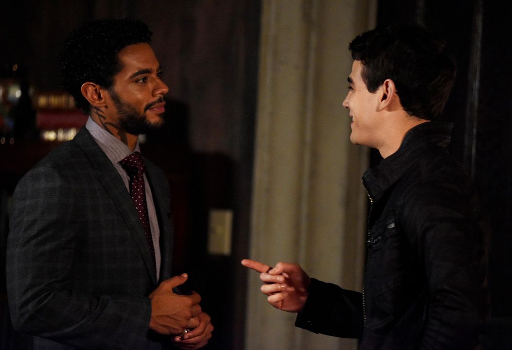 Shadowhunters : Fotoğraf Alberto Rosende, Nick Sagar