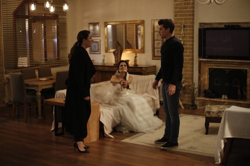 Gülümse Yeter : Fotoğraf