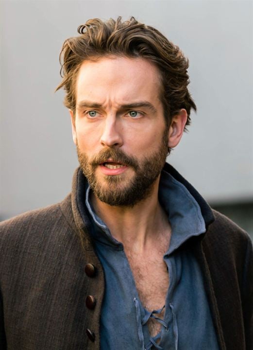 Fotoğraf Tom Mison