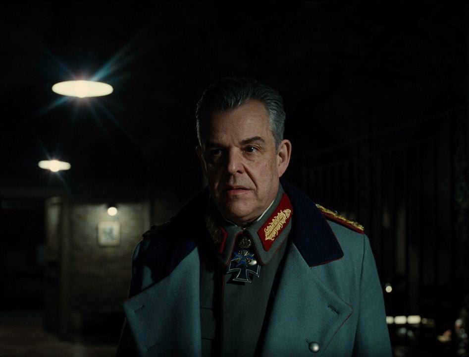 Wonder Woman : Fotoğraf Danny Huston