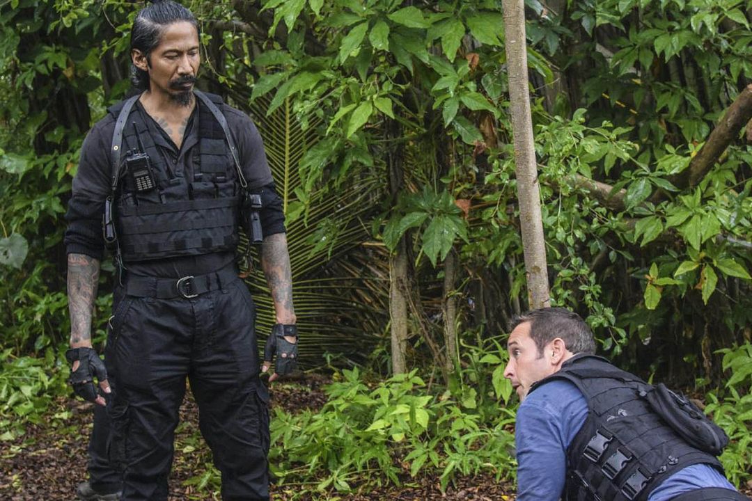 Fotoğraf Alex O'Loughlin