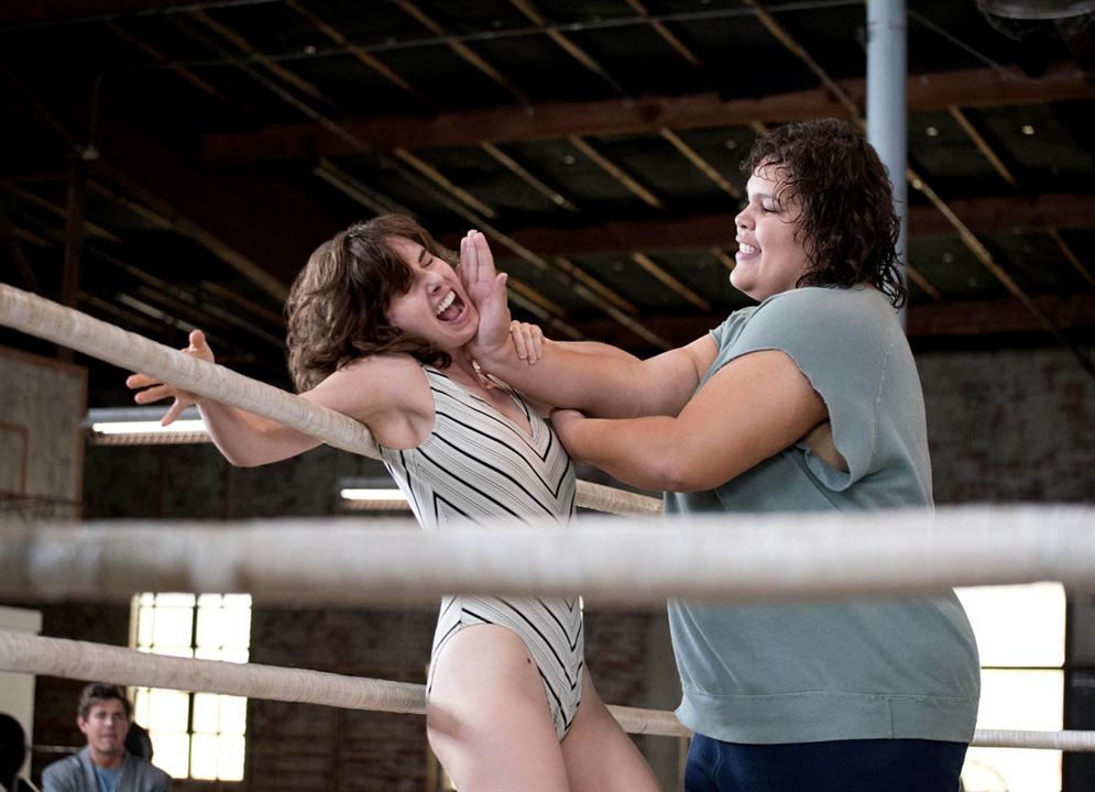 GLOW : Fotoğraf Chris Lowell, Alison Brie, Britney Young