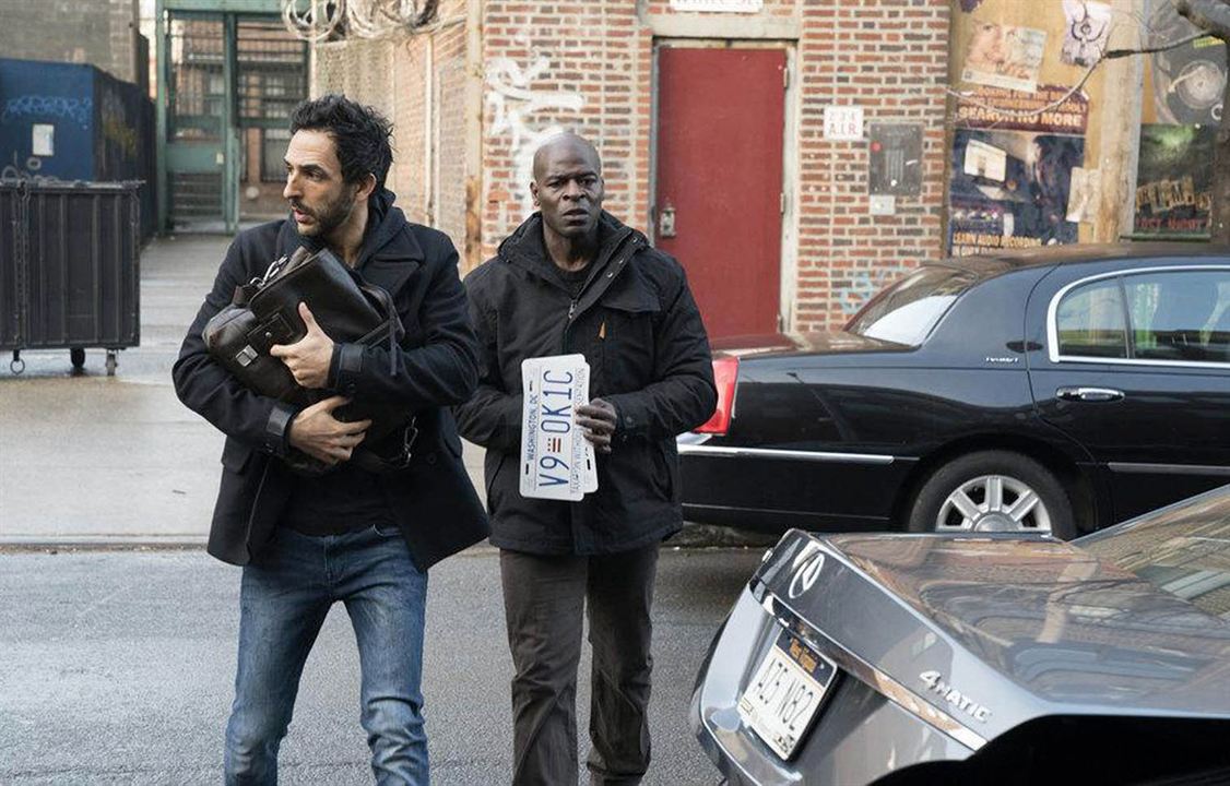 The Blacklist : Afiş Hisham Tawfiq, Amir Arison