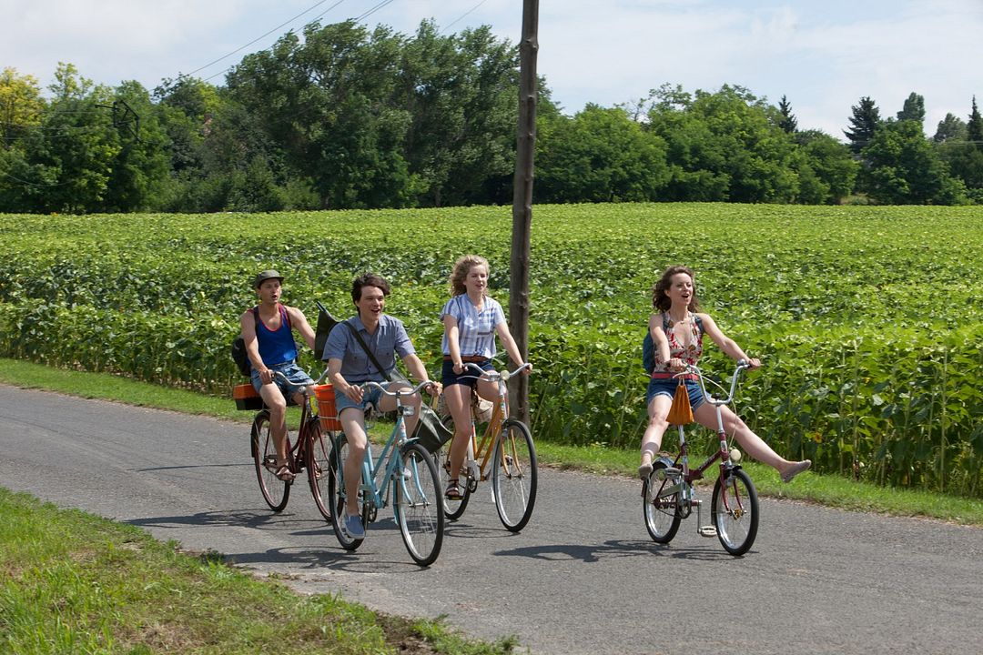 Fotoğraf Cornelia Gröschel, Alice Dwyer, Sebastian Urzendowsky, Franz Dinda