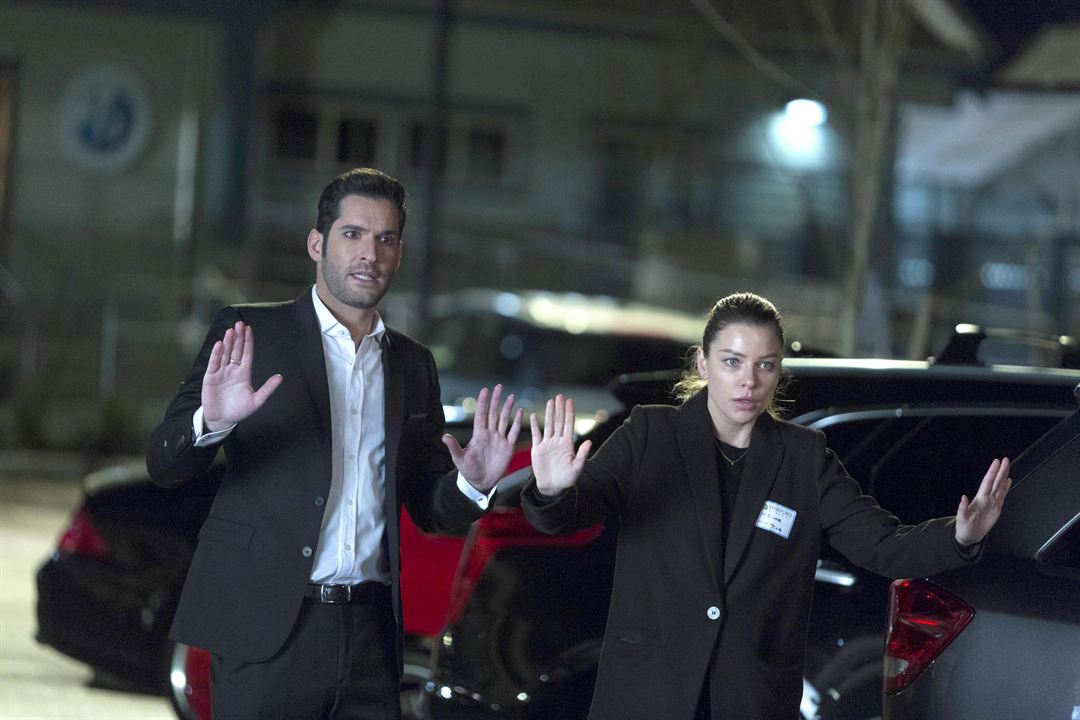 Fotoğraf Tom Ellis, Lauren German