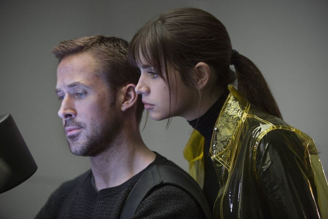 Blade Runner 2049: Bıçak Sırtı : Fotoğraf Ana de Armas, Ryan Gosling