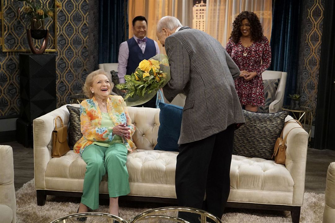 Young & Hungry : Fotoğraf Kym Whitley, Rex Lee, Betty White, Carl Reiner