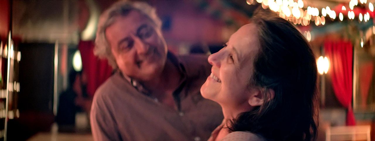 Yalnız Kalpler : Fotoğraf Claudio Rissi, Paulina García