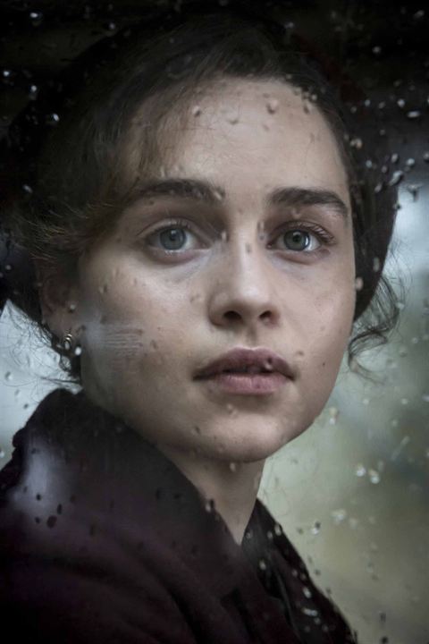 Voice From the Stone : Fotoğraf Emilia Clarke