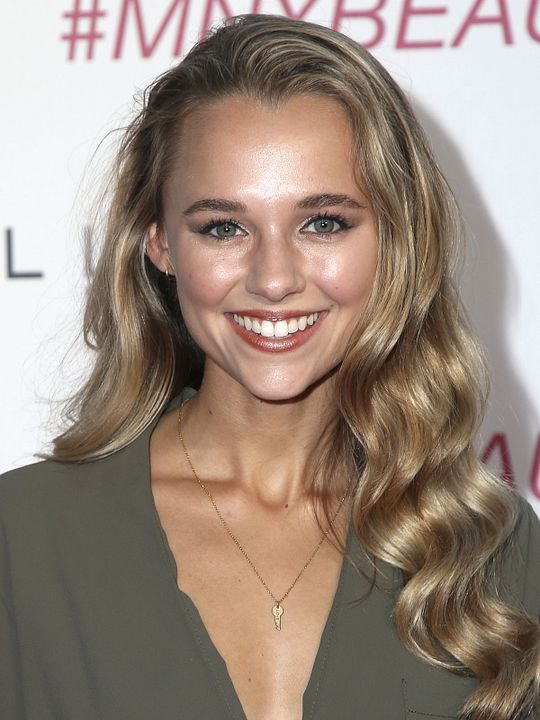 Afiş Madison Iseman