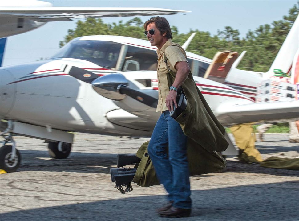 Barry Seal: Kaçakçı : Fotoğraf Sarah Wright, Tom Cruise