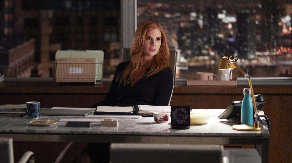 Suits : Fotoğraf Sarah Rafferty