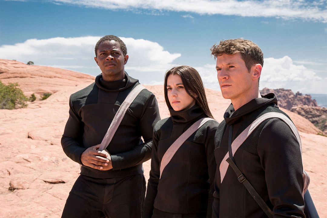 Fotoğraf Chad Michael Collins, Victoria Atkin