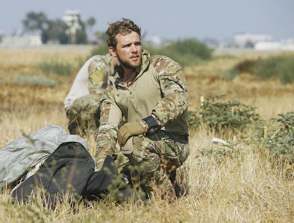 Fotoğraf Max Thieriot