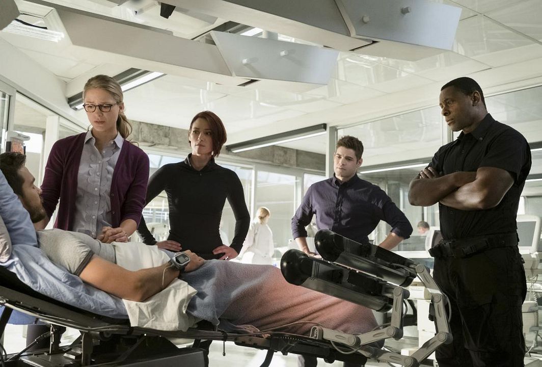 Supergirl : Fotoğraf Chris Wood, Jeremy Jordan (II), David Harewood, Chyler Leigh, Melissa Benoist