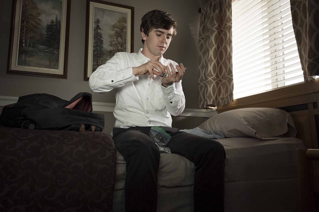 Fotoğraf Freddie Highmore