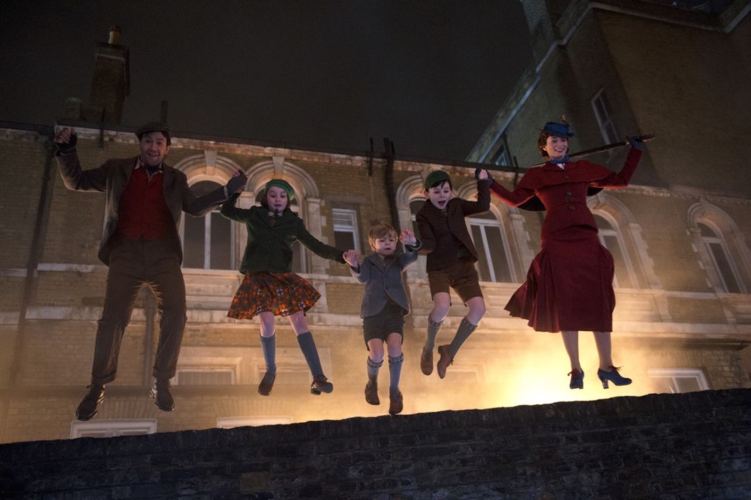 Mary Poppins: Sihirli Dadı : Fotoğraf Emily Blunt, Lin-Manuel Miranda, Pixie Davies, Nathanael Saleh, Joel Dawson