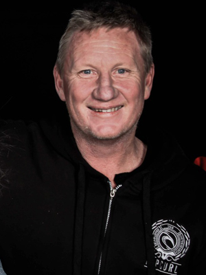 Afiş Bruce MacDonald