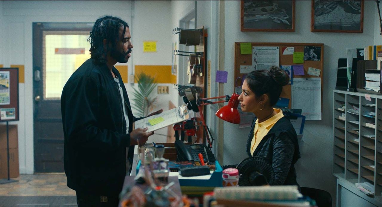 Blindspotting : Fotoğraf Janina Gavankar, Daveed Diggs