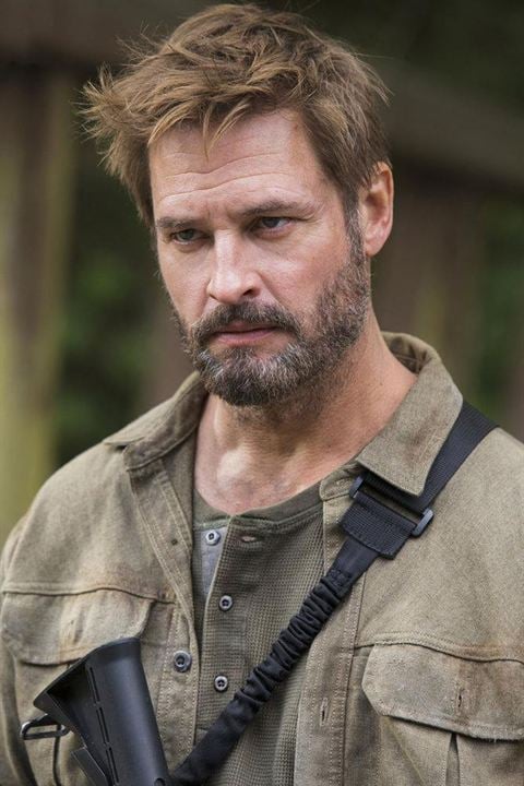 Colony : Fotoğraf Josh Holloway