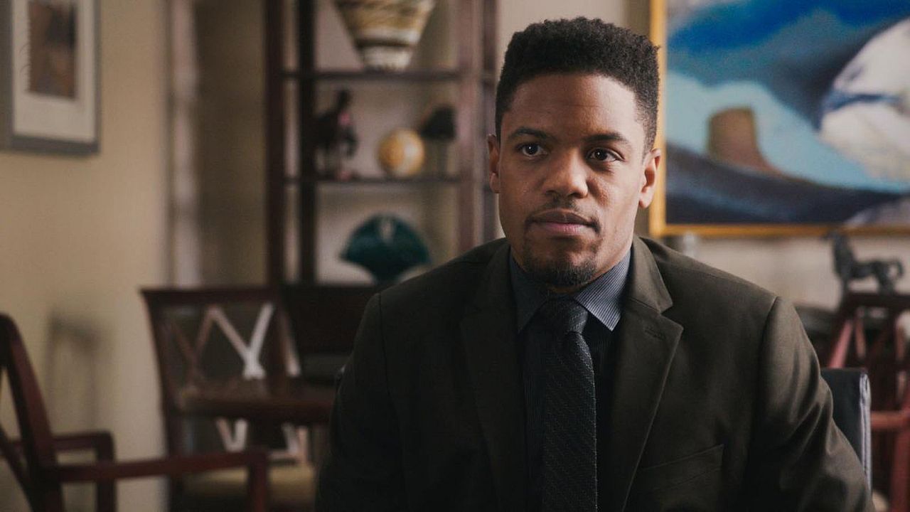 Elementary : Fotoğraf Jon Michael Hill, Jon Michael Hill