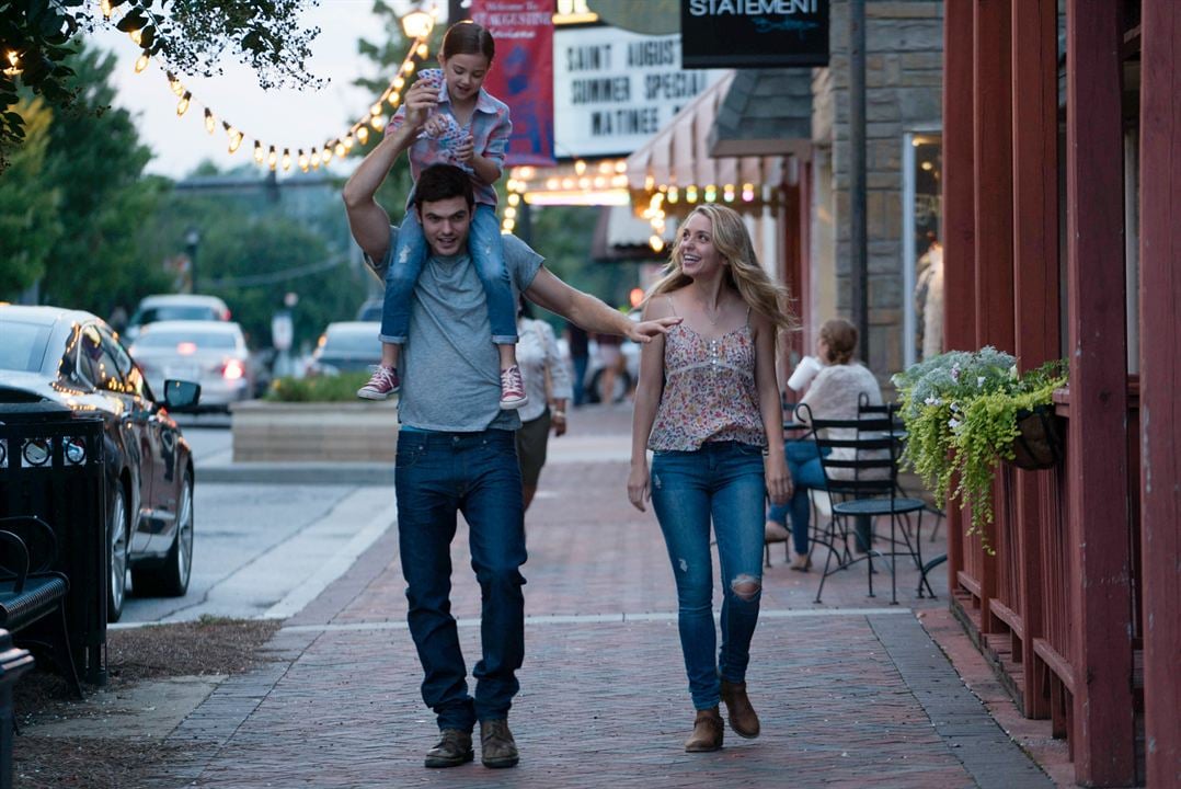 Forever My Girl : Fotoğraf Alex Roe, Jessica Rothe, Abby Ryder Fortson