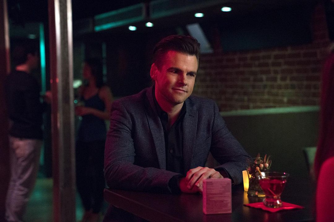 Casual : Fotoğraf Tommy Dewey