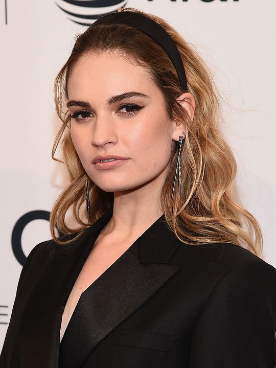 Afiş Lily James