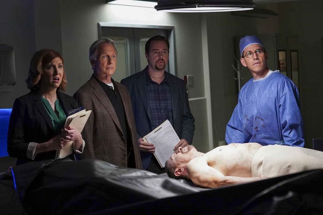 Fotoğraf Brian Dietzen, Jessica Gardner, Mark Harmon, Sean Murray