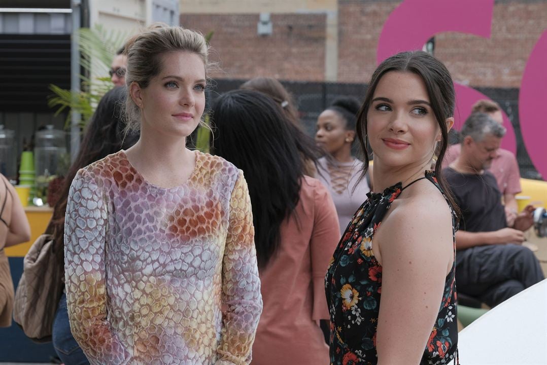 Fotoğraf Meghann Fahy, Katie Stevens