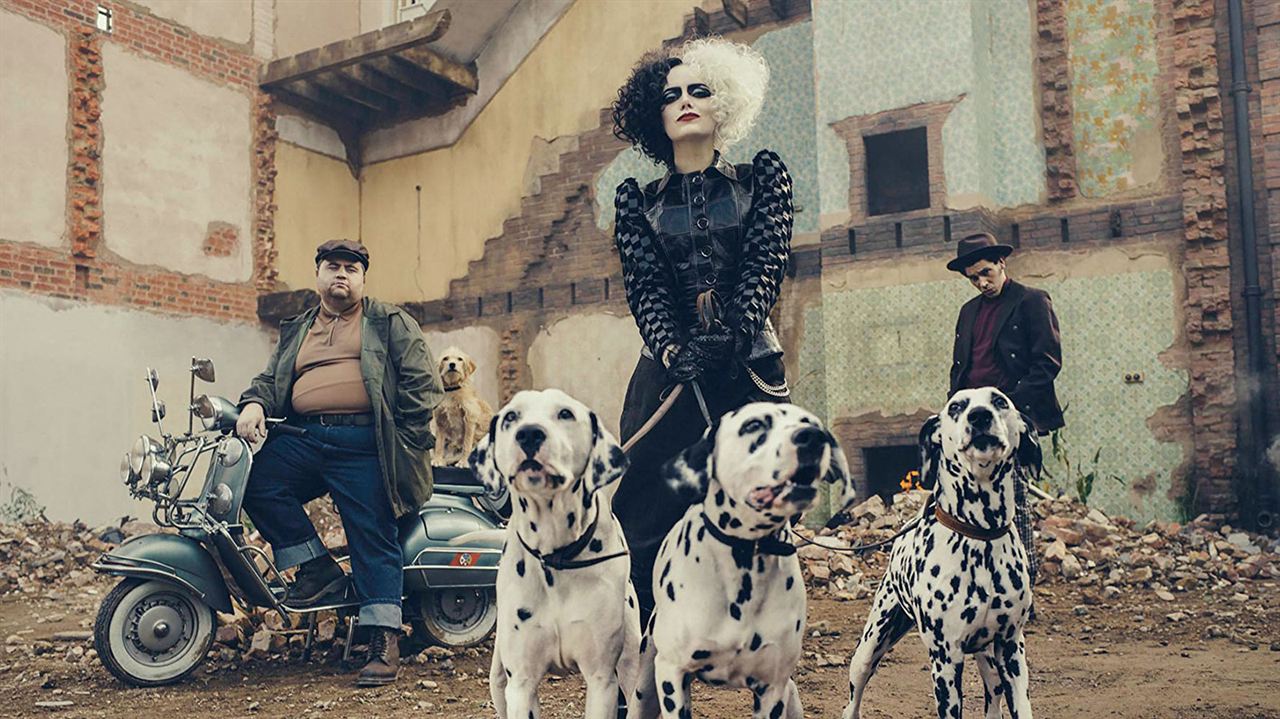 Cruella : Fotoğraf Joel Fry, Emma Stone, Paul Walter Hauser