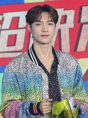 Afiş Zhang Yixing