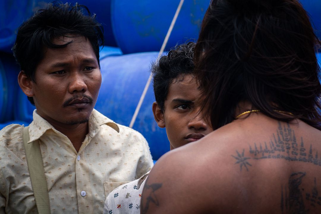 Buoyancy : Fotoğraf Sarm Heng, Thanawut Kasro