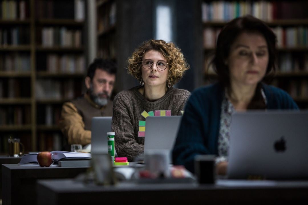 Sırlar Kitabı : Fotoğraf Manolis Mavromatakis, Anna Maria Sturm, Sidse Babett Knudsen